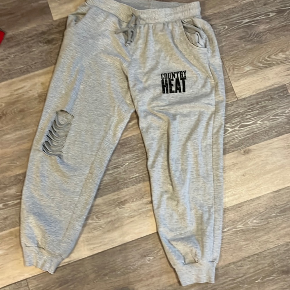 Country heat beachbody sweats
